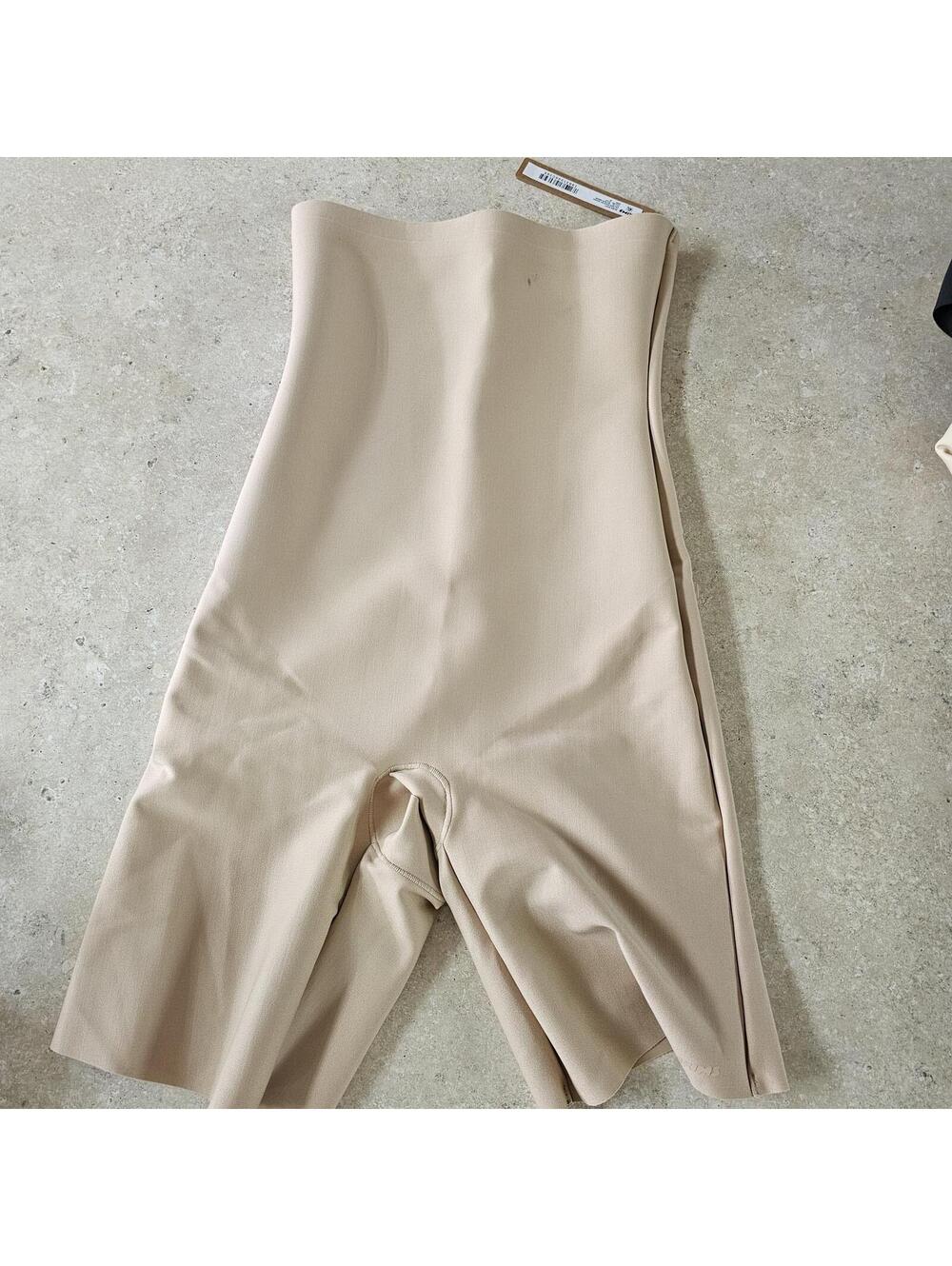 SKIMS Seamless Sculpt High Waisted Short in Clay, Size M